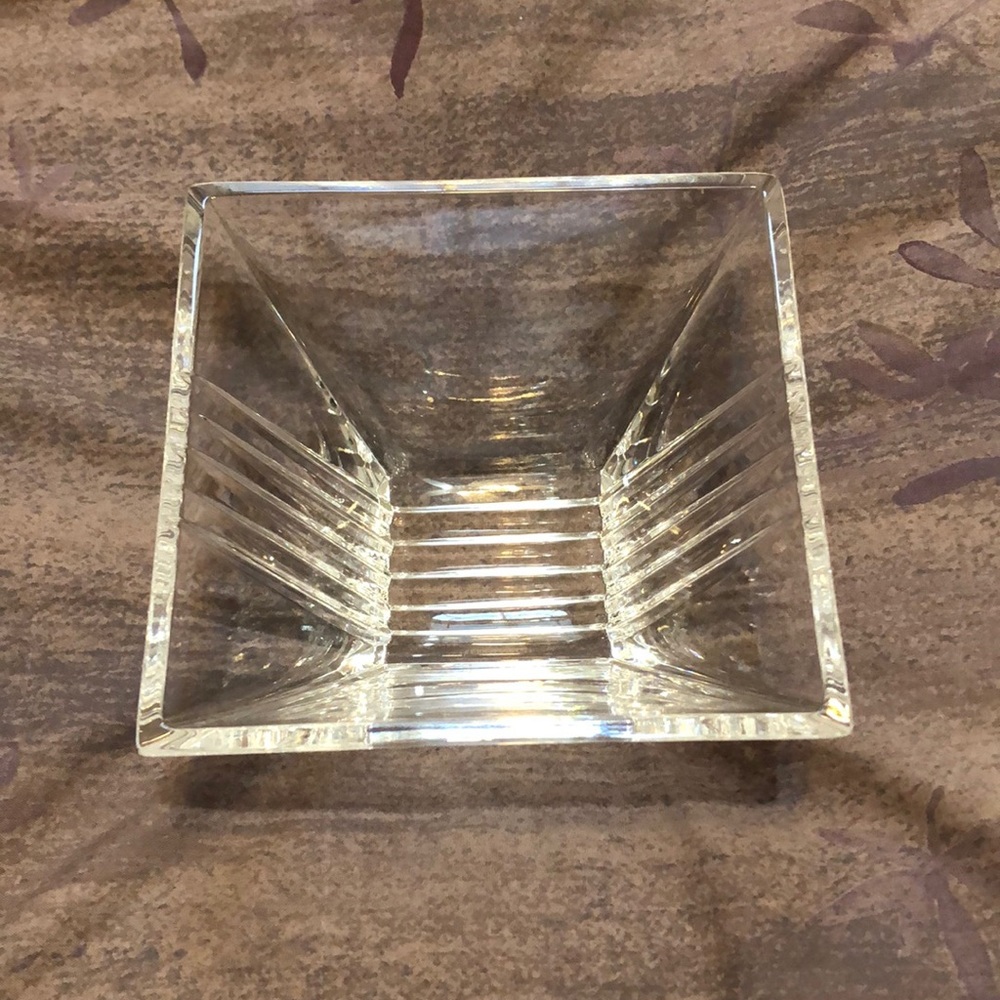 Authentic Tiffany & Co. 4" crystal bowl, “Metropolis”Excellent condition. Unused